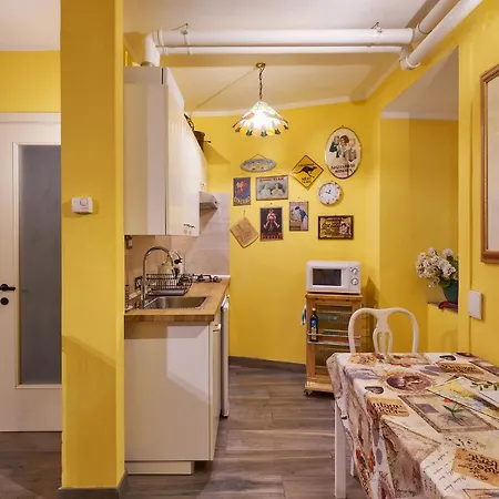 Annina's House Historic Centre * ורנה