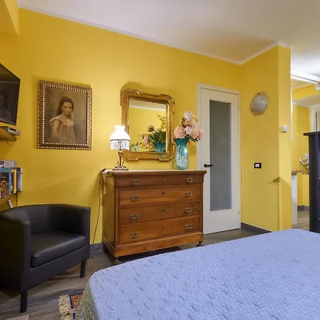 Annina's House Historic Centre