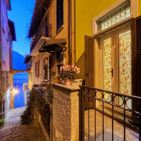 Annina's House Historic Centre Apartment Varenna