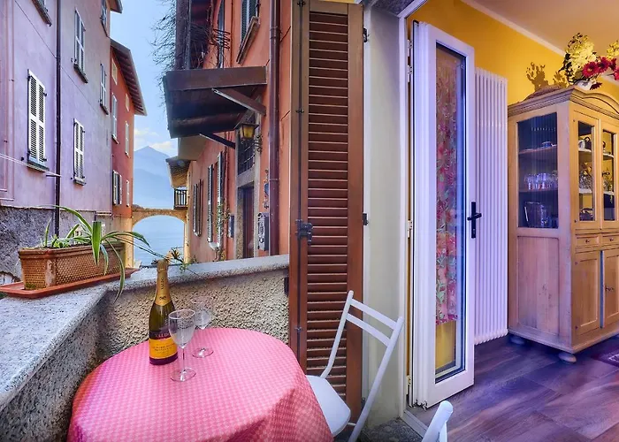 Annina's House Historic Centre * ヴァレンナ