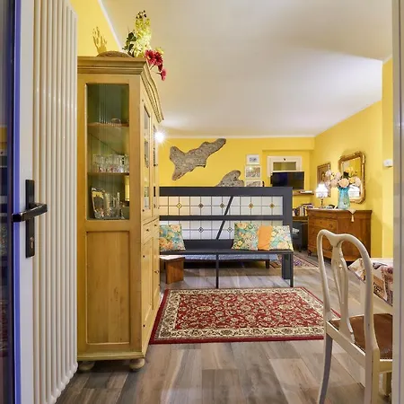 Annina's House Historic Centre * Βαρένα