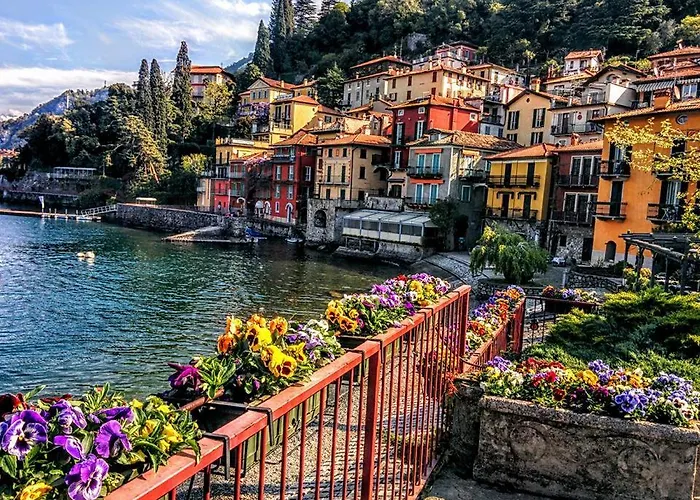 Annina's House Historic Centre Apartment Varenna